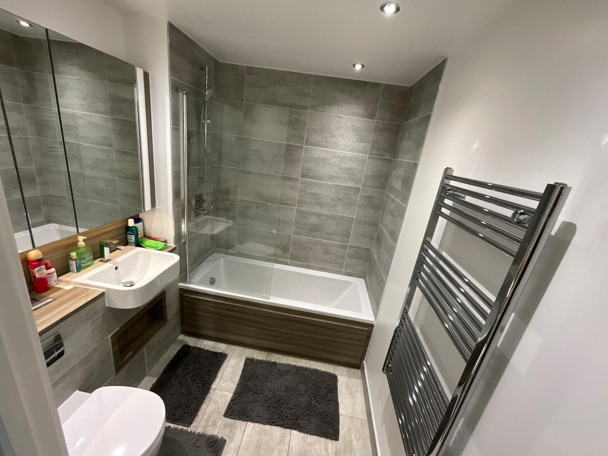 Deluxe Double Bed In Shared Apt Near Canary Wharf, City Airport & O2 Arena With Thames View Londres Exterior foto