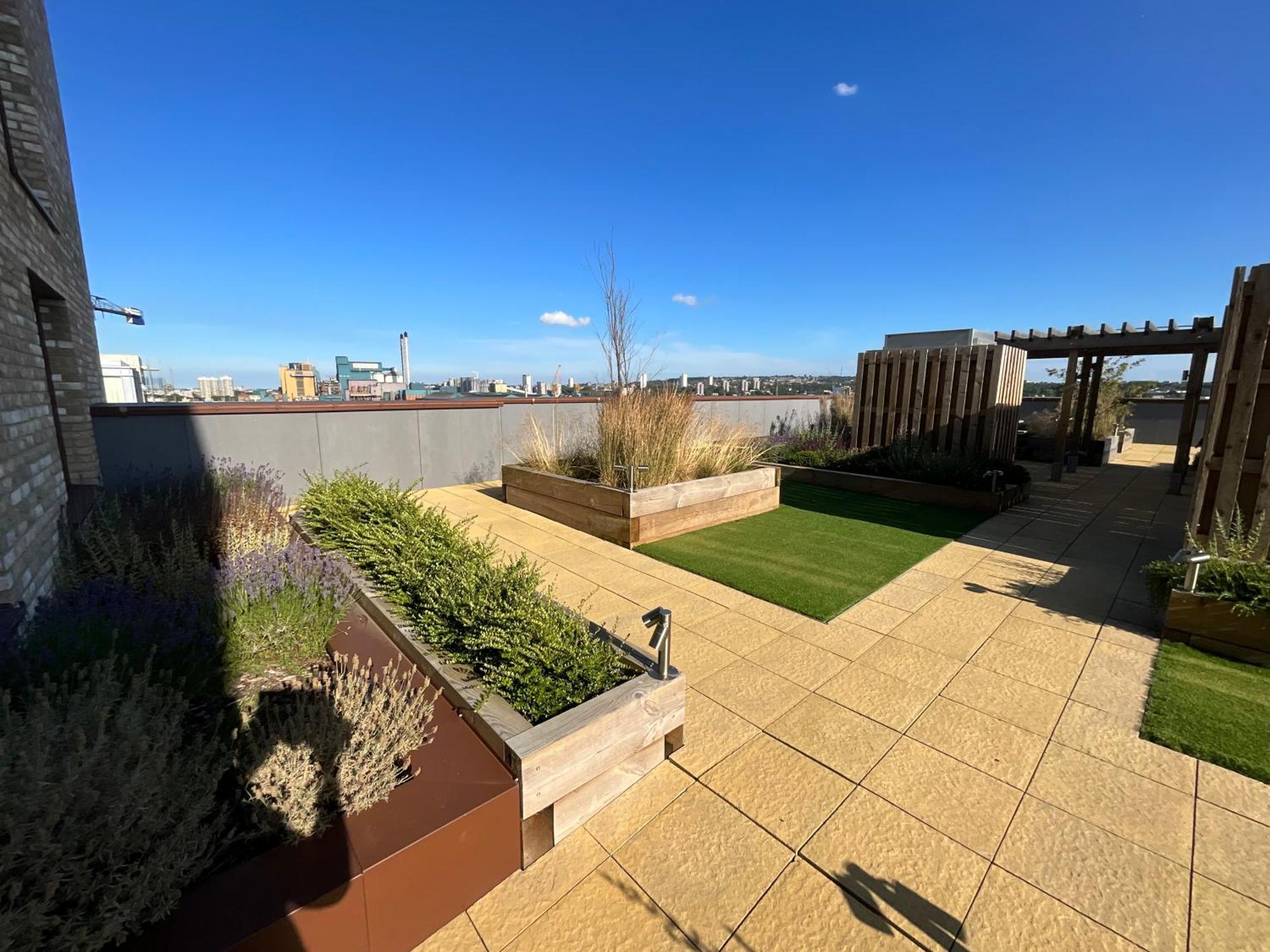 Deluxe Double Bed In Shared Apt Near Canary Wharf, City Airport & O2 Arena With Thames View Londres Exterior foto