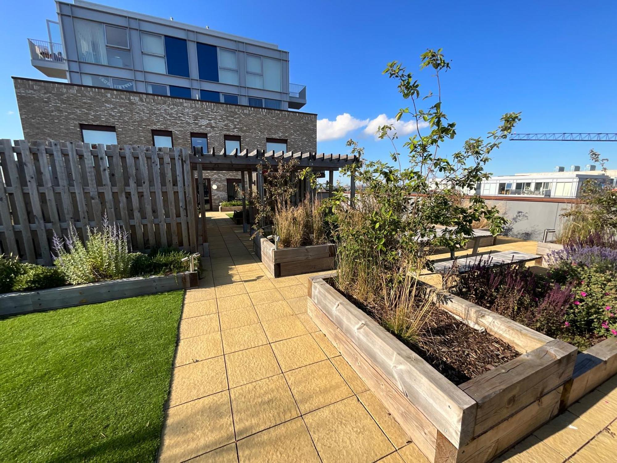 Deluxe Double Bed In Shared Apt Near Canary Wharf, City Airport & O2 Arena With Thames View Londres Exterior foto
