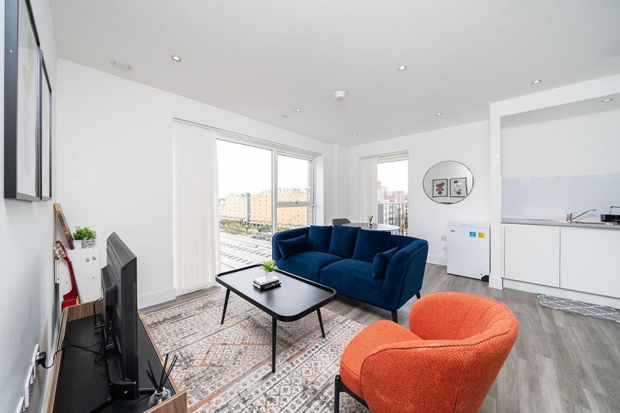 Deluxe Double Bed In Shared Apt Near Canary Wharf, City Airport & O2 Arena With Thames View Londres Exterior foto