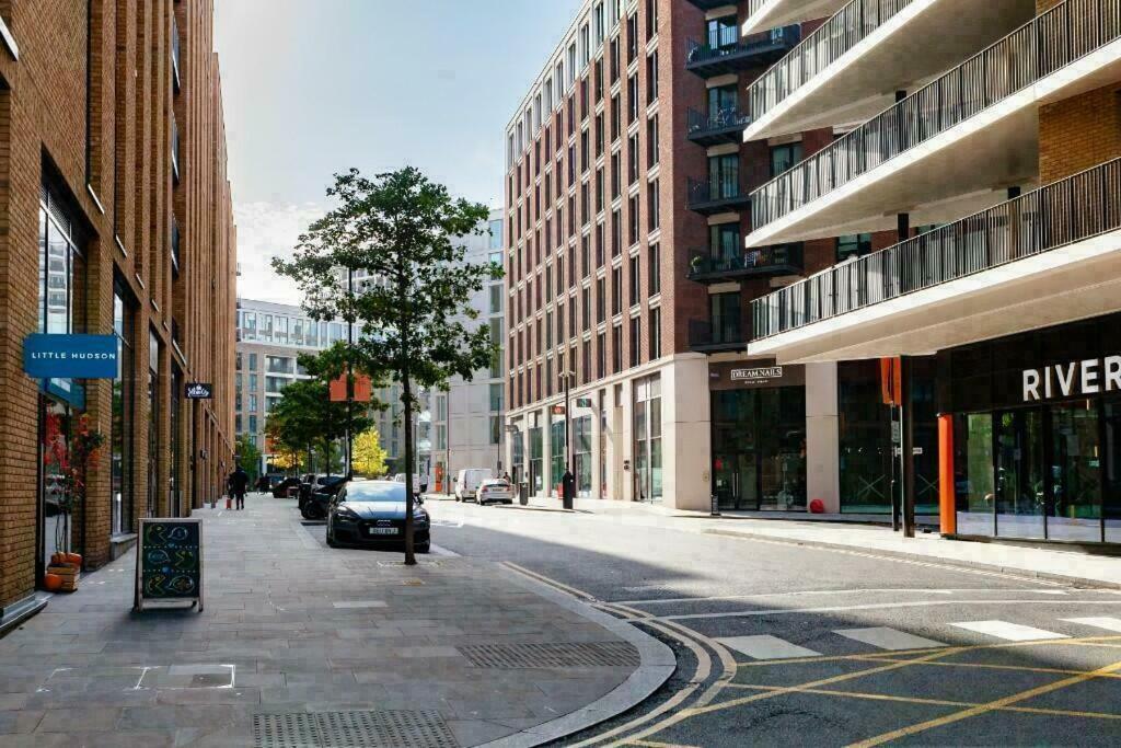 Deluxe Double Bed In Shared Apt Near Canary Wharf, City Airport & O2 Arena With Thames View Londres Exterior foto