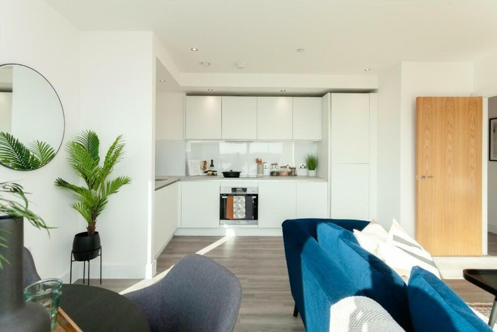 Deluxe Double Bed In Shared Apt Near Canary Wharf, City Airport & O2 Arena With Thames View Londres Exterior foto